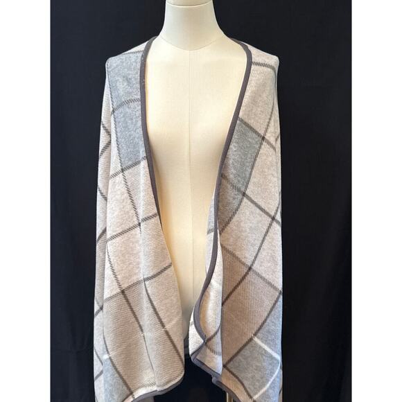 Women’s CuddlDuds Checkered Poncho Sz S/M - Picture 1 of 4